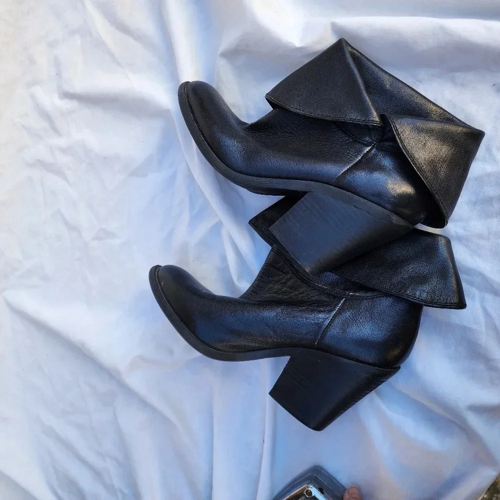 Lucky Brand Black leather‎ foldover ankle boots 6 NWT